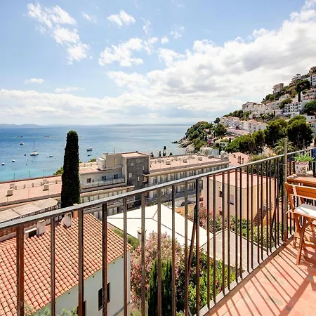 Apartament In Near Sea